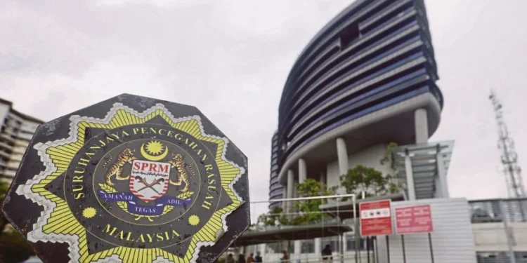SPRM Panggil Tiga Individu Bantu Siasatan Perolehan Projek Tentera