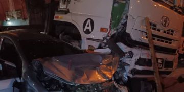 Treler Rempuh Pondok Tol Kota Kemuning