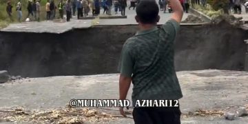 Jalan Pacuan Kuda Runtuh