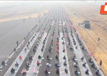 8,000 Calon Muncul Untuk 187 Kerja Kosong Kerajaan…Landasan Kapal Terbang Terpaksa Diubah Jadi ‘Dewan Peperiksaan’