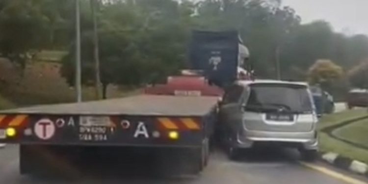 Salah Parking….Kena Pengajaran Keluar Air Mata