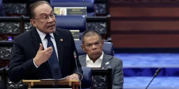 ‘Kenapa Nak Teruskan Kes Hanya Kerana Pernah Jadi Staf Saya’ – PM