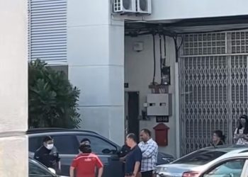 Digari, Menangis Hingga Pengsan