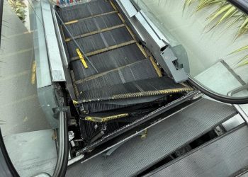 Eskalator Rosak Teruk, Pengguna Cemas – “10 Saat Lagi Saya Ada Di Situ”