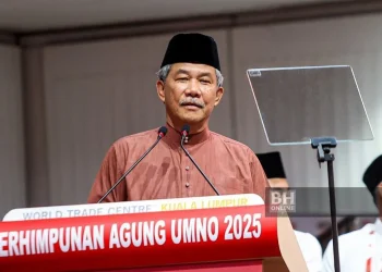 ‘Anak Muda Tak Leka Kenang Pencapaian UMNO 40 Tahun Lalu’ – Tok Mat