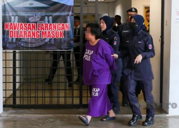 Wanita Tunjuk Isyarat Lucah, Ludah Anggota Polis Disambung Reman Lagi