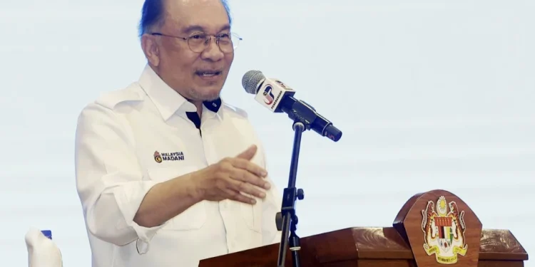 Semua Aliran Pendidikan Termasuk Sekolah Agama, UEC Wajib Ambil BM, Sejarah Dalam SPM – PM Anwar