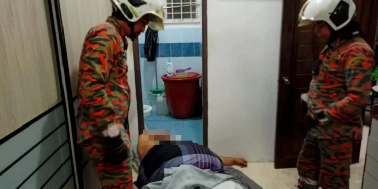 Bomba Terpaksa Dipanggil Bantu Hantar Lelaki 350kg Ke Hospital