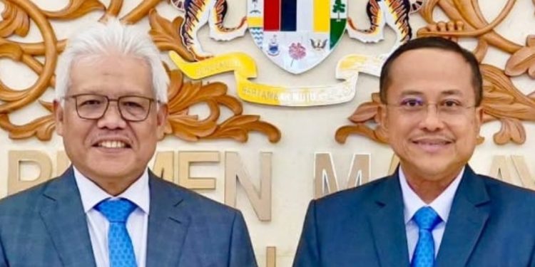 Hamzah, 18 Ahli Parlimen Sokong Ahmad Samsuri Pengerusi PN