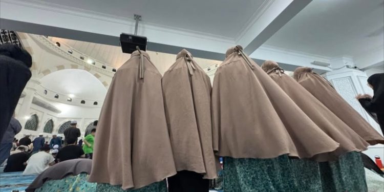 “Kami Datang Nak Ibadah, Bukan Nak Dihina” – Pengalaman Pahit Keluarga Berbuka Di Masjid Tular