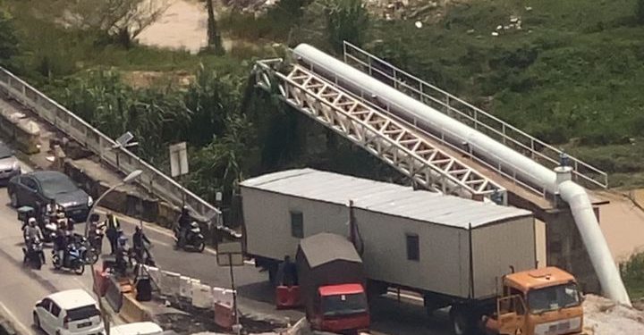 Jambatan Dua Lorong Untuk Keluar Masuk Ke Bandar Puncak Alam….