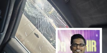 Zamri Vinoth Diserang, Cermin Kereta Pecah Dibaling Batu?