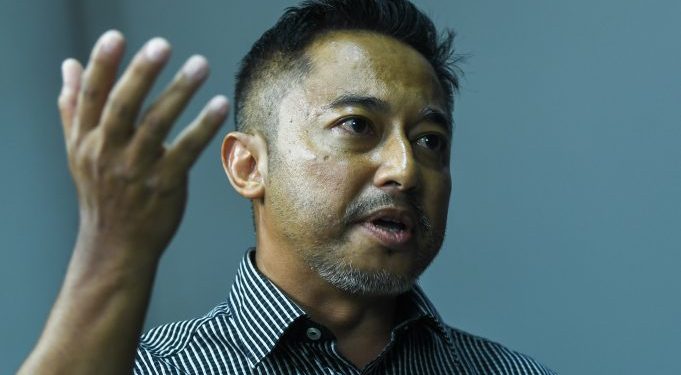 “Sejak Dia Berkawan Dengan DAP Dia Mudah Lupa” – Isham Jalil