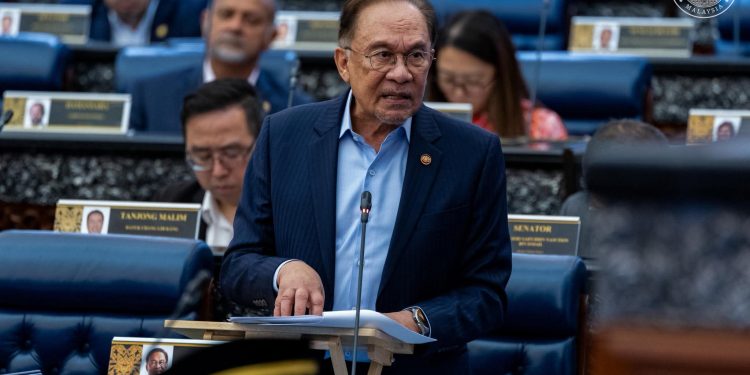 Anwar Gesa Hentikan Konflik: ‘Laluan Minyak Dan Perkapalan Dunia Melalui Perairan Ini’