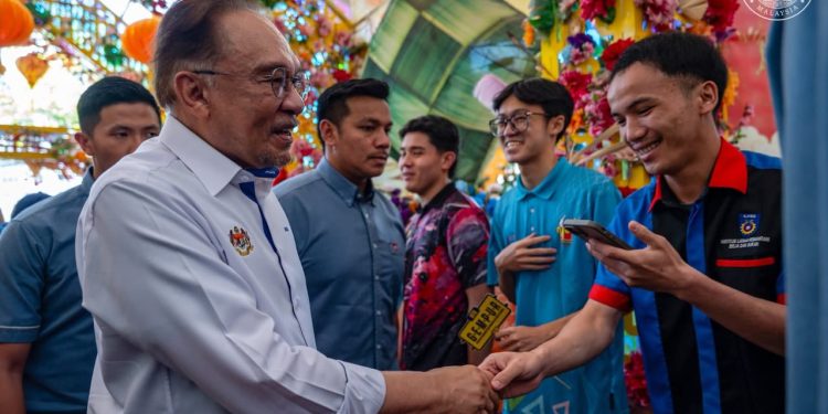 PM Anwar Minta Rakyat Berbelanja Secara Berhemah