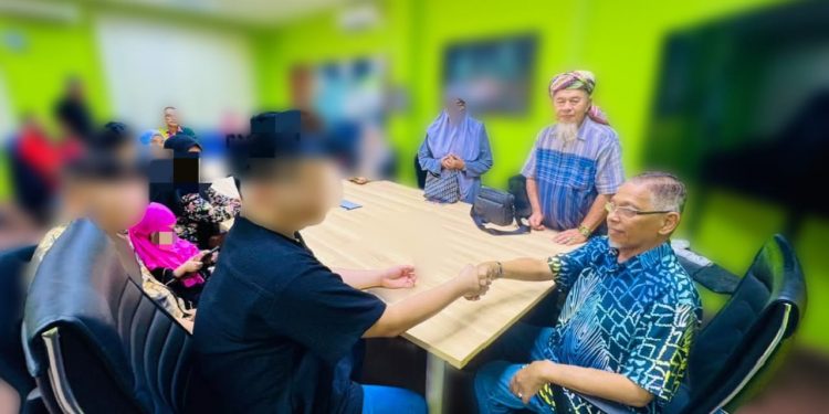 Eric Lau Pilih Islam, ‘Jalan Pulang Sentiasa Terbuka Bila Hati Sudah Bersedia’ – Hanafiah