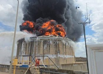 Loji Minyak Israel Kena Serangan Misil, Asap Tebal Di Haifa