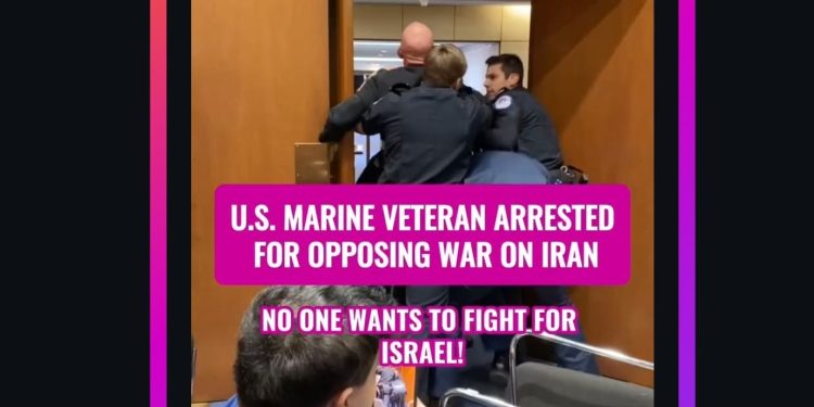 Veteran Tentera AS Ganggu Sidang Senat, Jerit “Amerika Tidak Mahu Berperang Untuk Israel”