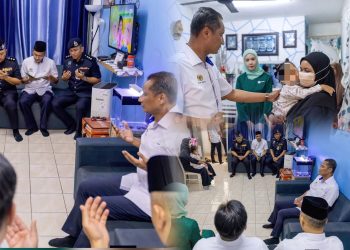 Agong, Raja Permaisuri Agong Beri Sumbangan Kepada Nor Nadia