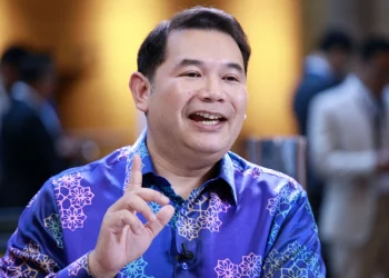‘Biarlah Gagal Di Mata Manusia, Daripada Gagal Di Mata Allah’ – Rafizi Ramli