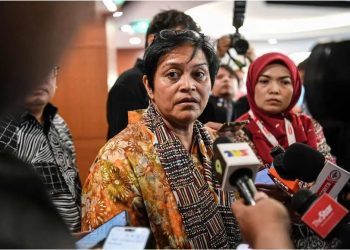 127.3 Hektar Pulau Sebatik Milik Indonesia? Azalina Minta Rujuk Peguam Negara