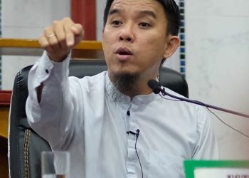 Mengapa Tidak Buat Kenyataan Siasat Laporan Kewangan Kuil Haram? – Firdaus Wong