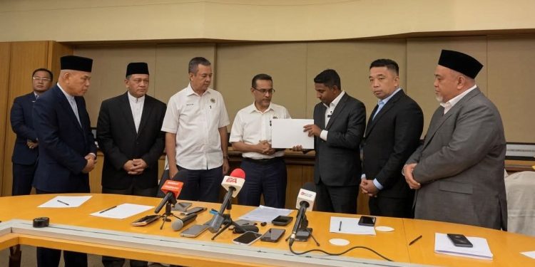 Krisis Politik Negeri Sembilan: 5 ADUN PN Umum Sedia Kerjasama Dengan BN