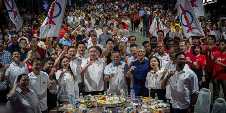 Fundraising Dinner DAP Dapat Sambutan Kuat Masyarakat – Tengku Zafrul