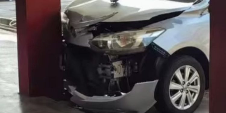 Guru Cedera, Kereta Mengundur Sendiri Rempuh Kantin Sekolah