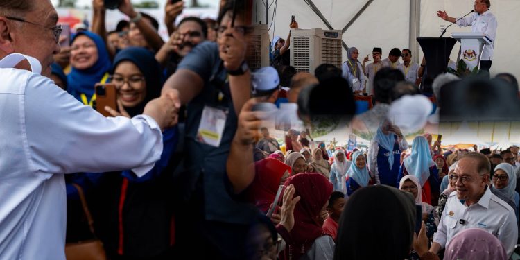 PM Anwar Seru Warga Felda Memahami Usaha Kerajaan