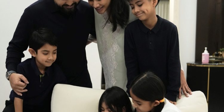 Gambar Pertama Puteri Ke-5 Pemangku Sultan Johor 