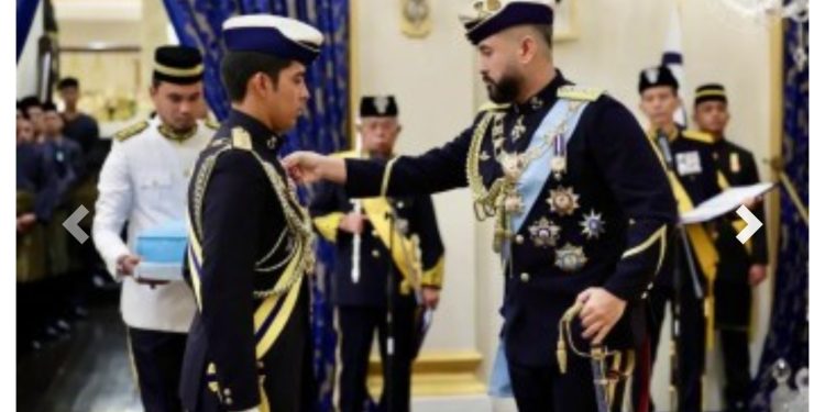 Agong Kurnia SMIJ Kepada Che Puan Mahkota Khaleeda Johor, Tunku Panglima Johor PJP