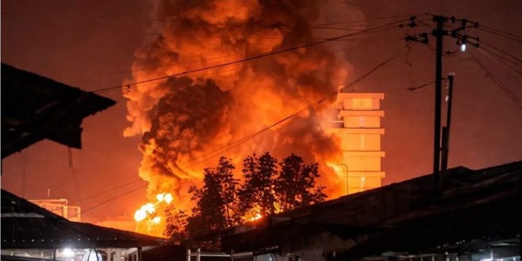 Kira-Kira 200 Rumah Atas Air Musnah Dalam Kebakaran Besar Di Sandakan