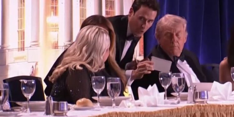 GEMPAR!!! – Trump Terselamat Cubaan Membunuh Di White House