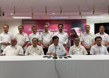 Kerajaan Negeri Sembilan Tumbang? – 14 ADUN BN Umum Tarik Sokongan Terhadap MB