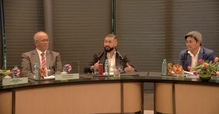 Serahkan Semula Bola Sepak Kepada Rakyat – Tunku Mahkota Ismail