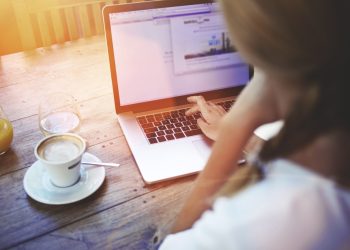 Penjawat Awam Bekerja Dari Rumah 3 Hari Seminggu, Jarak Rumah Dengan Tempat Kerja Lebih 8 Kilometer