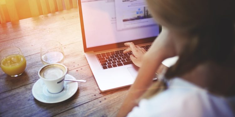 Penjawat Awam Bekerja Dari Rumah 3 Hari Seminggu, Jarak Rumah Dengan Tempat Kerja Lebih 8 Kilometer