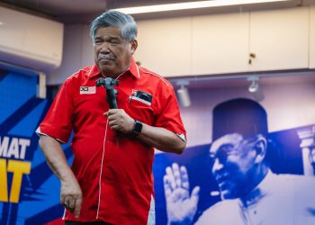 ‘Kita Kena Pertahankan Kerajaan Ini Demi Rakyat’ – Mohamad Sabu