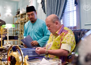 Sultan Ibrahim Terima Sembah Laporan Lima Pembinaan Masjid Baharu di Johor