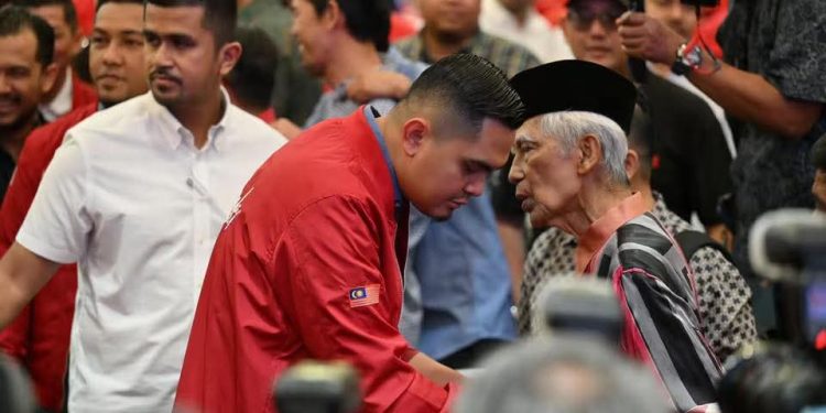 PH Dah ‘Meroyan’, Tiba Masa UMNO Keluar Kerajaan Perpaduan – Akmal Saleh