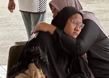 Linangan Air Mata Iringi Pemergian Nur Aini Umairah…Ibu Pengsan Beberapa Kali Ketika Urus Jenazah