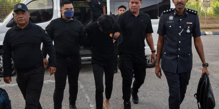 Tikam 61 Kali: Penuntut Kolej Didakwa Bunuh Pelajar KPTM