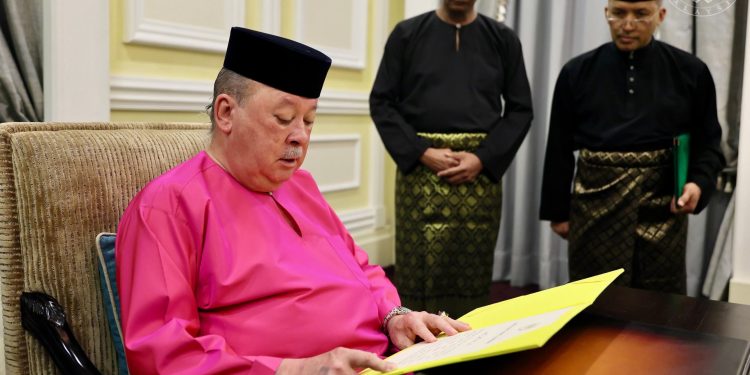 Yang di-Pertuan Agong Kurnia 100 Ekor Lembu Untuk Ibadah Korban