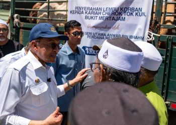 ‘Kerajaan Tahun 2003 Batal Semua Peruntukan Sekolah Agama’ – Anwar