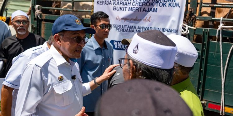 ‘Kerajaan Tahun 2003 Batal Semua Peruntukan Sekolah Agama’ – Anwar