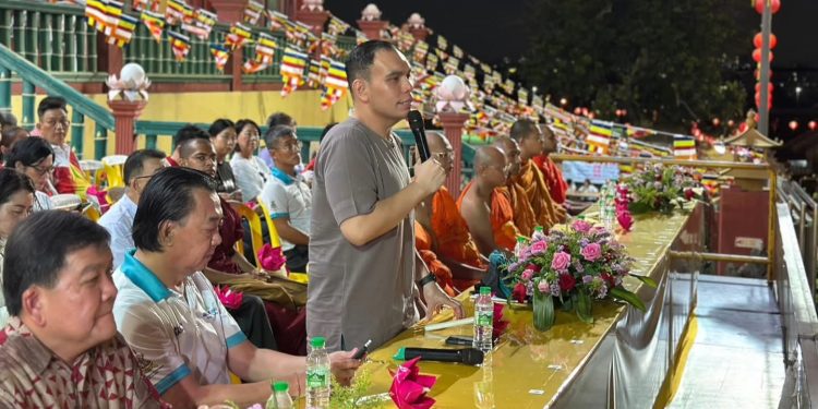 Ahli Parlimen Bangi Syahredzan Hadir Majlis Hari Wesak Pertubuhan Budhis Manju Suddhi