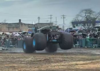 Monster Truck Hilang Kawalan, Rempuh Penonton: 2 Maut, 37 Cedera