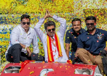 Ketua Menteri Vijay Arah Tutup 717 Premis Arak Di Tamil Nadu