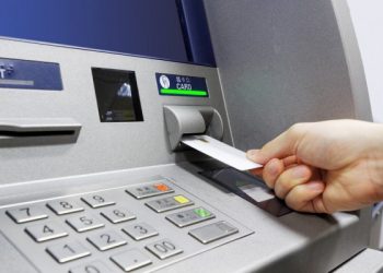 Tiada Lagi Caj RM1, Pengeluaran ATM Antara Bank Percuma Mulai Julai